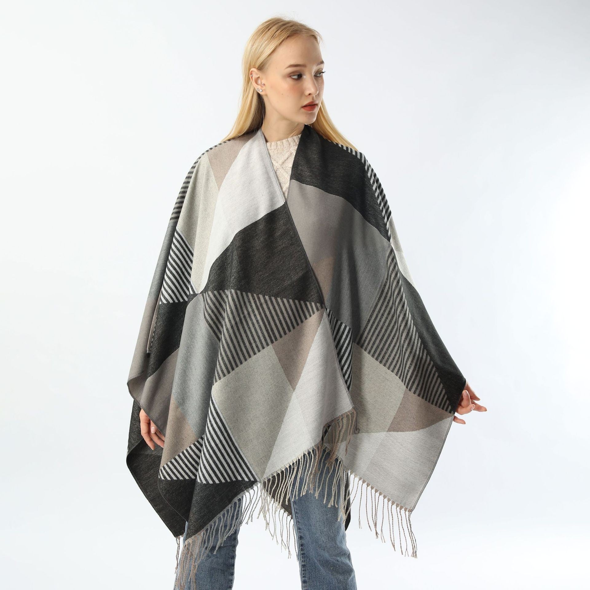 Warm Tassel Jacquard Shawl Scarf – Plaid Print